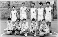 Equipo de mini-basket Campen de Zaragoza<br>  De pie: Mitjans, Goettel, Gallo, Logroo y Civeira<br>  Abajo: Monserrat, Garreta, Prez, Casamitjana y Ruiz Tapiador