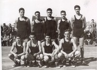 El Iberia en la cancha del CN Helios.<br>De pi: Jorge Guilln, Angel Anadn, Emilio Martnez, Angel Troc y -.<br>Abajo: Salva Valds, Isaac, Carmelo Martnez, Jos Antonio Apraz.