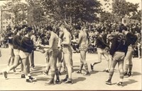 Entrega de banderines al comienzo del partido<BR>  De izquierda a derecha: Jorge Guilln, Juanjo Sanchez Marn, Antonio Cano, Angel Troc y ms a la derecha de la foto Carmelo Martnez.  